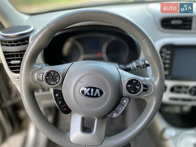 Серый Киа Soul, объемом двигателя 0 л и пробегом 158 тыс. км за 7099 $, фото 11 на Automoto.ua