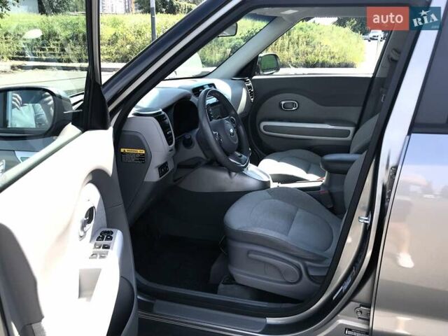Серый Киа Soul, объемом двигателя 0 л и пробегом 100 тыс. км за 6400 $, фото 20 на Automoto.ua
