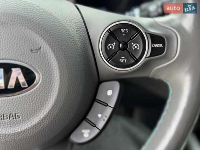 Серый Киа Soul, объемом двигателя 0 л и пробегом 123 тыс. км за 6950 $, фото 32 на Automoto.ua
