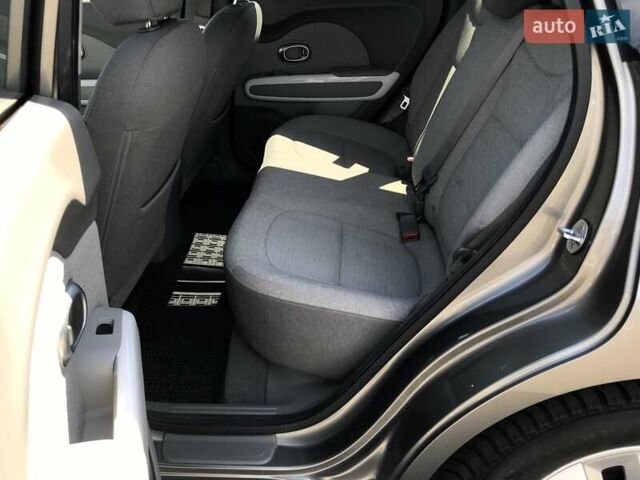Серый Киа Soul, объемом двигателя 0 л и пробегом 100 тыс. км за 6400 $, фото 26 на Automoto.ua