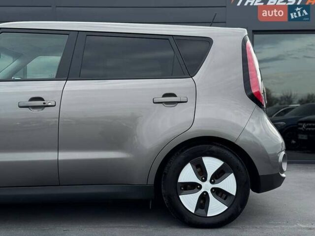 Серый Киа Soul, объемом двигателя 0 л и пробегом 123 тыс. км за 6950 $, фото 3 на Automoto.ua