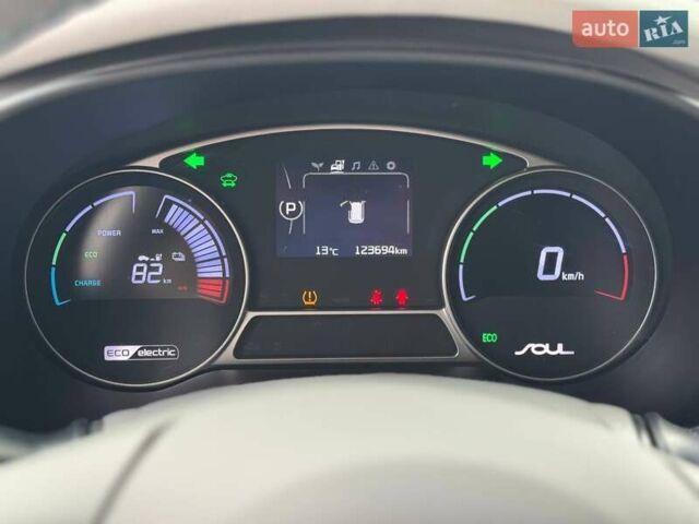 Серый Киа Soul, объемом двигателя 0 л и пробегом 123 тыс. км за 6950 $, фото 36 на Automoto.ua