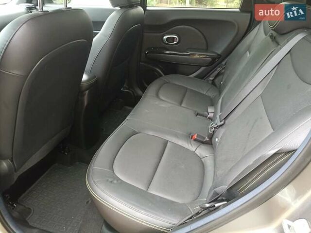 Серый Киа Soul, объемом двигателя 2 л и пробегом 180 тыс. км за 7950 $, фото 9 на Automoto.ua