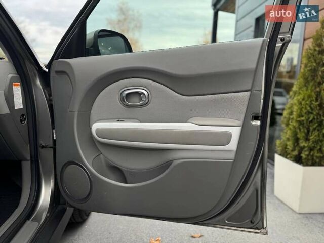 Серый Киа Soul, объемом двигателя 0 л и пробегом 123 тыс. км за 6950 $, фото 55 на Automoto.ua