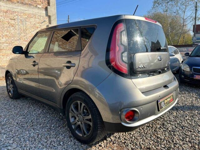 Сірий Кіа Soul, об'ємом двигуна 0 л та пробігом 152 тис. км за 6499 $, фото 4 на Automoto.ua