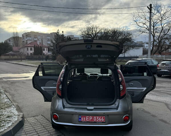 Серый Киа Soul, объемом двигателя 0 л и пробегом 119 тыс. км за 5750 $, фото 42 на Automoto.ua