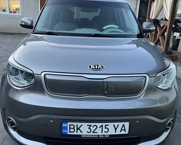 Серый Киа Soul, объемом двигателя 0 л и пробегом 111 тыс. км за 6700 $, фото 2 на Automoto.ua