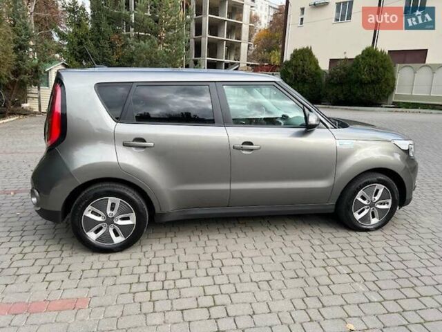 Киа Soul 2015 в Хмельницком на Automoto.ua Серый Киа Soul, объемом двигателя 0 л и пробегом 95 тыс. км за 6500 $, фото 7 на Automoto.ua