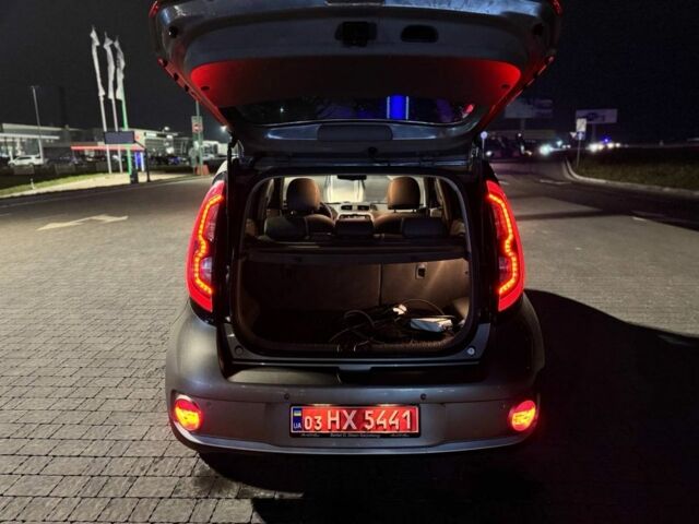 Серый Киа Soul, объемом двигателя 0 л и пробегом 100 тыс. км за 5990 $, фото 16 на Automoto.ua