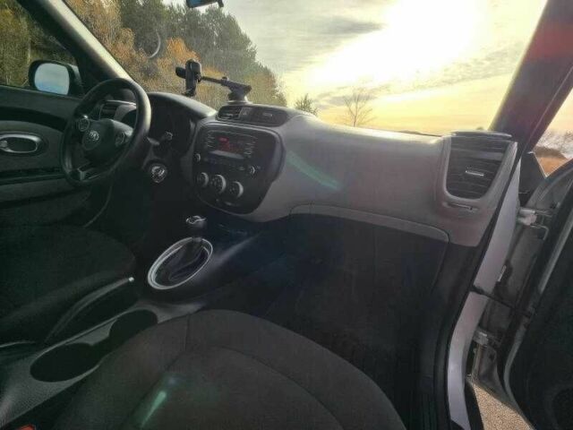 Серый Киа Soul, объемом двигателя 1.6 л и пробегом 119 тыс. км за 6000 $, фото 15 на Automoto.ua