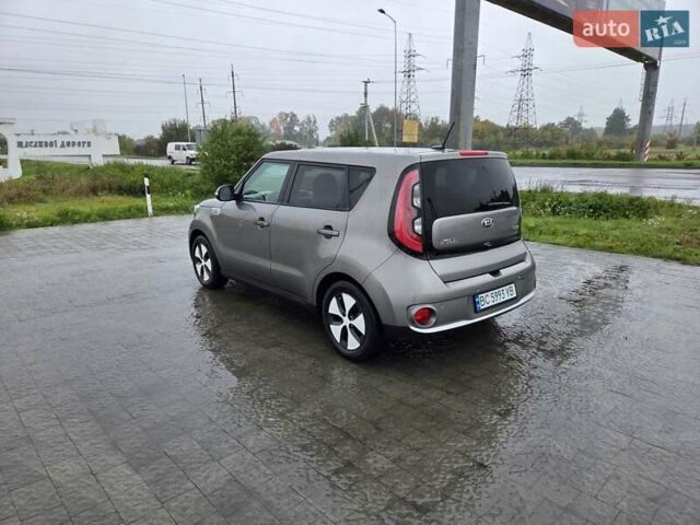 Серый Киа Soul, объемом двигателя 0 л и пробегом 91 тыс. км за 8900 $, фото 7 на Automoto.ua