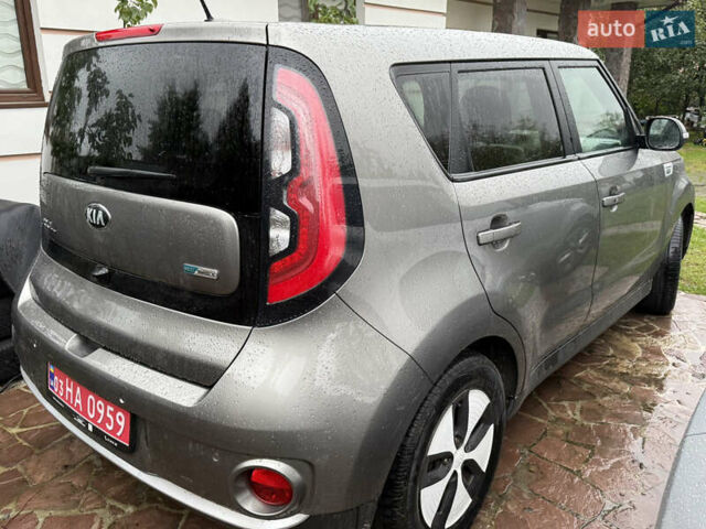 Серый Киа Soul, объемом двигателя 0 л и пробегом 109 тыс. км за 6499 $, фото 50 на Automoto.ua