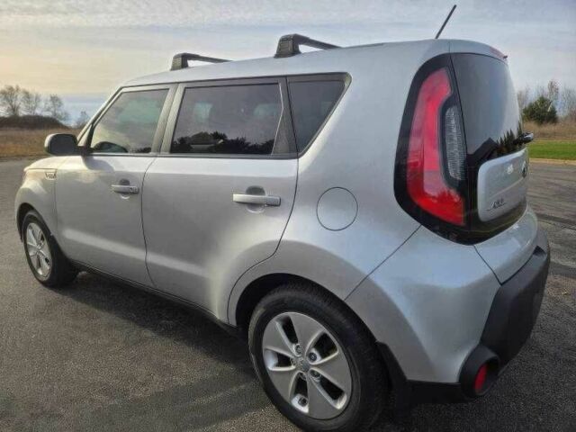 Серый Киа Soul, объемом двигателя 1.6 л и пробегом 119 тыс. км за 6000 $, фото 6 на Automoto.ua