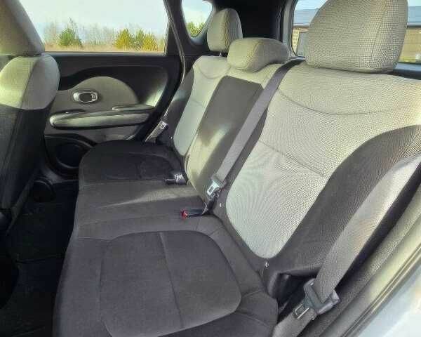 Серый Киа Soul, объемом двигателя 1.6 л и пробегом 119 тыс. км за 6000 $, фото 12 на Automoto.ua