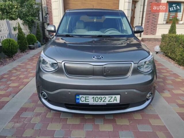 Серый Киа Soul, объемом двигателя 0 л и пробегом 92 тыс. км за 8000 $, фото 7 на Automoto.ua