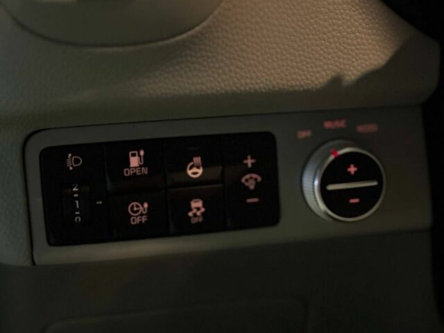 Серый Киа Soul, объемом двигателя 0 л и пробегом 100 тыс. км за 5990 $, фото 13 на Automoto.ua