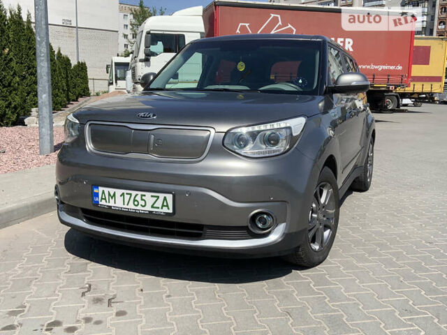 Сірий Кіа Soul, об'ємом двигуна 0 л та пробігом 79 тис. км за 9000 $, фото 5 на Automoto.ua