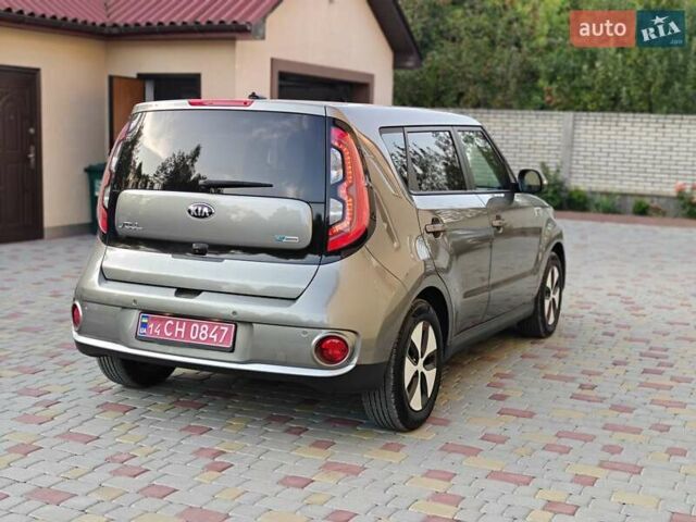Серый Киа Soul, объемом двигателя 0 л и пробегом 115 тыс. км за 6999 $, фото 7 на Automoto.ua
