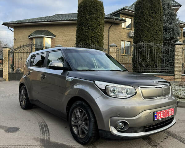 Серый Киа Soul, объемом двигателя 0 л и пробегом 119 тыс. км за 5750 $, фото 13 на Automoto.ua
