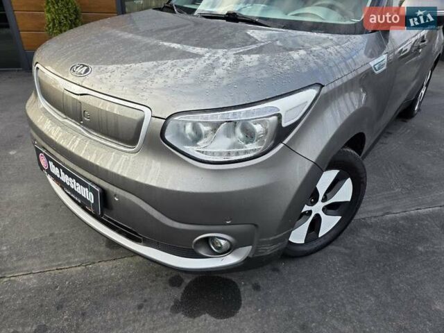 Серый Киа Soul, объемом двигателя 0 л и пробегом 114 тыс. км за 5599 $, фото 3 на Automoto.ua