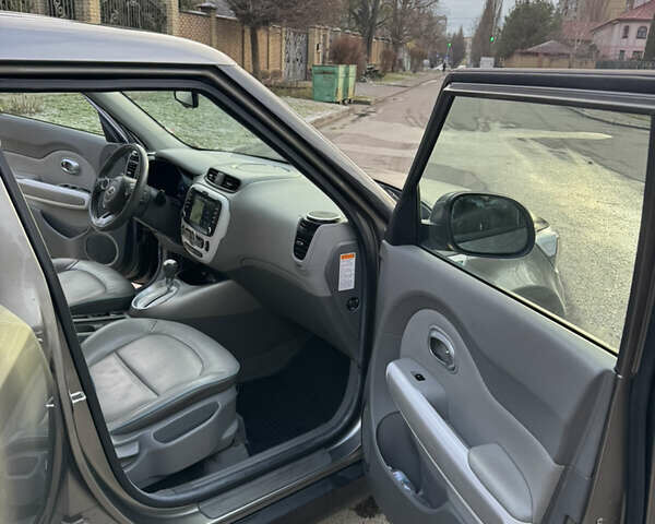 Серый Киа Soul, объемом двигателя 0 л и пробегом 119 тыс. км за 5750 $, фото 55 на Automoto.ua