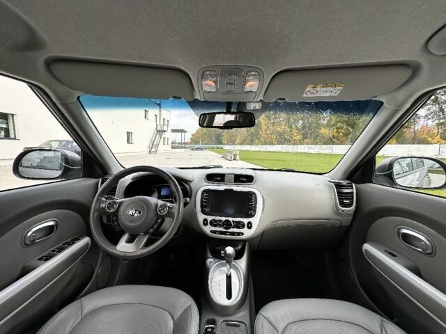 Серый Киа Soul, объемом двигателя 0 л и пробегом 165 тыс. км за 8900 $, фото 3 на Automoto.ua