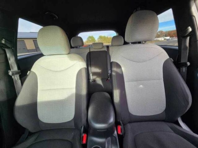 Серый Киа Soul, объемом двигателя 1.6 л и пробегом 119 тыс. км за 6000 $, фото 11 на Automoto.ua