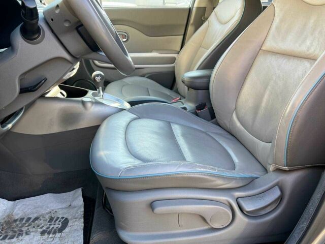 Сірий Кіа Soul, об'ємом двигуна 0 л та пробігом 152 тис. км за 6499 $, фото 16 на Automoto.ua