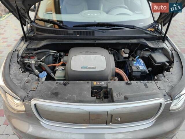 Серый Киа Soul, объемом двигателя 0 л и пробегом 115 тыс. км за 6999 $, фото 27 на Automoto.ua