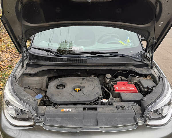 Сірий Кіа Soul, об'ємом двигуна 2 л та пробігом 114 тис. км за 10700 $, фото 12 на Automoto.ua