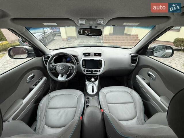 Серый Киа Soul, объемом двигателя 0 л и пробегом 111 тыс. км за 7100 $, фото 26 на Automoto.ua
