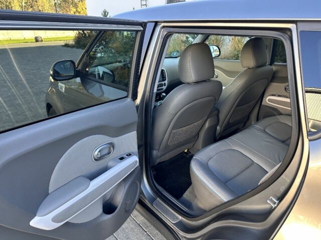 Сірий Кіа Soul, об'ємом двигуна 0 л та пробігом 160 тис. км за 9700 $, фото 18 на Automoto.ua