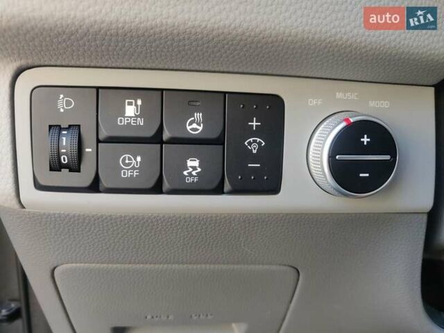 Серый Киа Soul, объемом двигателя 0 л и пробегом 92 тыс. км за 8000 $, фото 14 на Automoto.ua