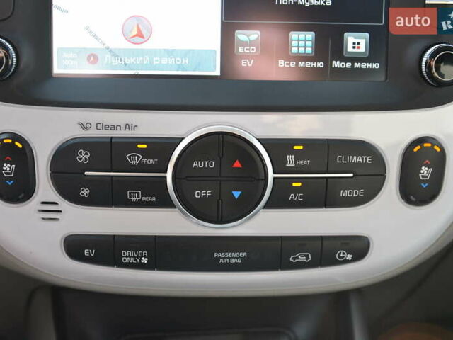 Сірий Кіа Soul, об'ємом двигуна 0 л та пробігом 148 тис. км за 5800 $, фото 29 на Automoto.ua