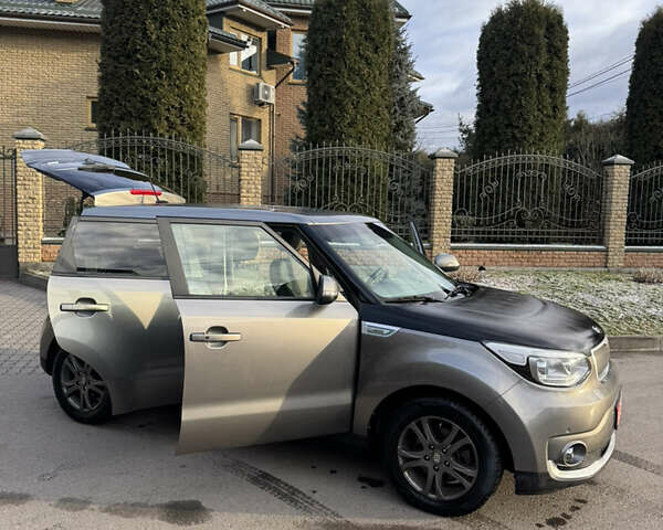 Серый Киа Soul, объемом двигателя 0 л и пробегом 119 тыс. км за 5750 $, фото 39 на Automoto.ua
