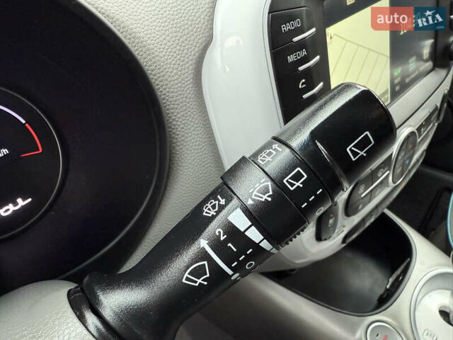 Серый Киа Soul, объемом двигателя 0 л и пробегом 111 тыс. км за 7100 $, фото 30 на Automoto.ua