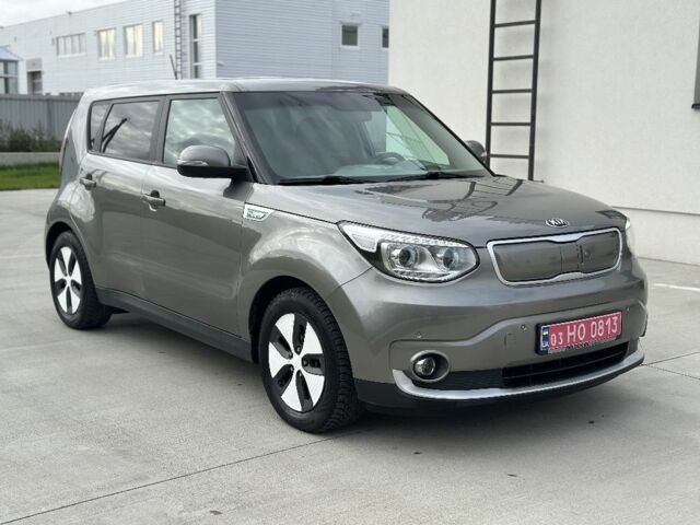 Серый Киа Soul, объемом двигателя 0 л и пробегом 165 тыс. км за 8900 $, фото 2 на Automoto.ua