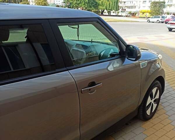 Серый Киа Soul, объемом двигателя 0 л и пробегом 170 тыс. км за 6850 $, фото 8 на Automoto.ua