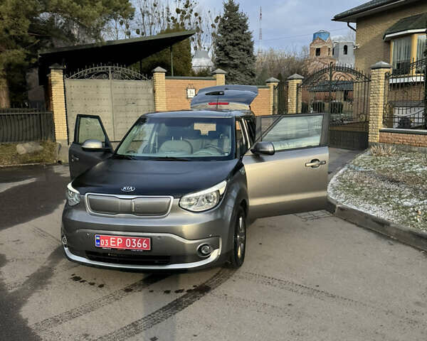 Серый Киа Soul, объемом двигателя 0 л и пробегом 119 тыс. км за 5750 $, фото 37 на Automoto.ua