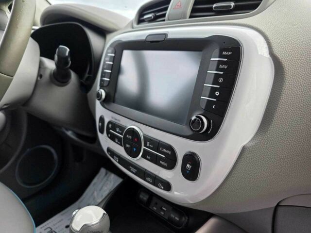 Серый Киа Soul, объемом двигателя 0 л и пробегом 114 тыс. км за 5900 $, фото 18 на Automoto.ua