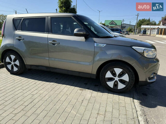 Серый Киа Soul, объемом двигателя 0 л и пробегом 109 тыс. км за 6499 $, фото 4 на Automoto.ua