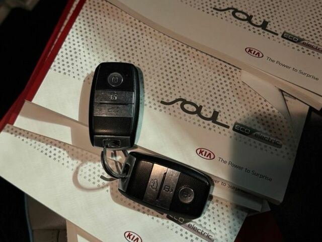 Серый Киа Soul, объемом двигателя 0 л и пробегом 100 тыс. км за 5990 $, фото 21 на Automoto.ua