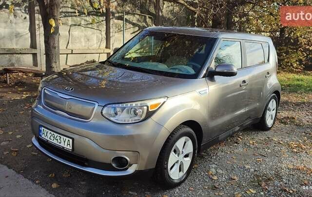 Серый Киа Soul, объемом двигателя 0 л и пробегом 78 тыс. км за 7100 $, фото 4 на Automoto.ua