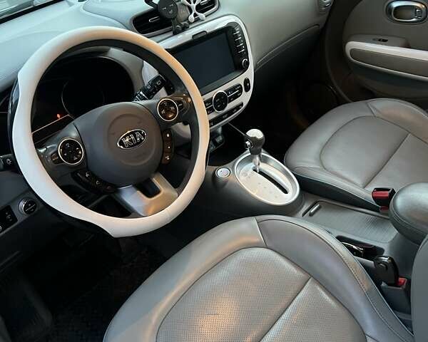 Серый Киа Soul, объемом двигателя 0 л и пробегом 111 тыс. км за 6700 $, фото 4 на Automoto.ua