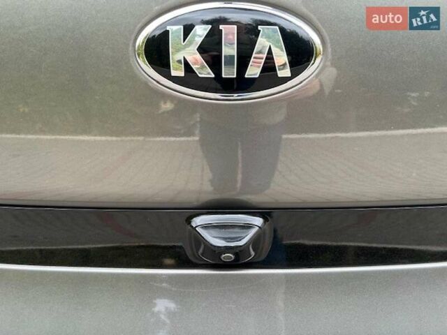 Киа Soul 2015 в Хмельницком на Automoto.ua Серый Киа Soul, объемом двигателя 0 л и пробегом 95 тыс. км за 6500 $, фото 57 на Automoto.ua