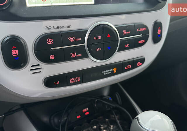 Серый Киа Soul, объемом двигателя 0 л и пробегом 185 тыс. км за 9700 $, фото 32 на Automoto.ua