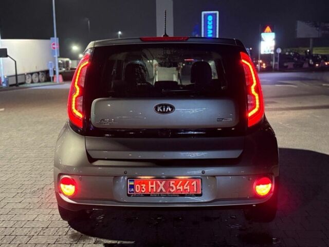 Серый Киа Soul, объемом двигателя 0 л и пробегом 100 тыс. км за 5990 $, фото 9 на Automoto.ua