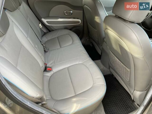 Серый Киа Soul, объемом двигателя 0 л и пробегом 135 тыс. км за 7299 $, фото 18 на Automoto.ua