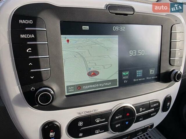 Сірий Кіа Soul, об'ємом двигуна 0 л та пробігом 114 тис. км за 6500 $, фото 31 на Automoto.ua