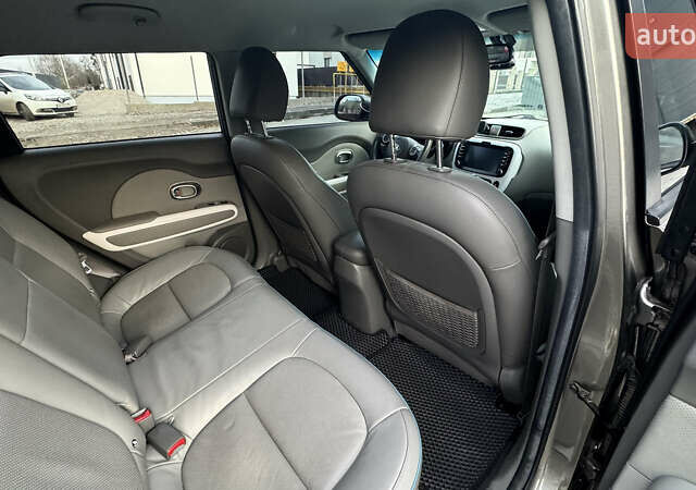 Серый Киа Soul, объемом двигателя 0 л и пробегом 185 тыс. км за 9700 $, фото 17 на Automoto.ua